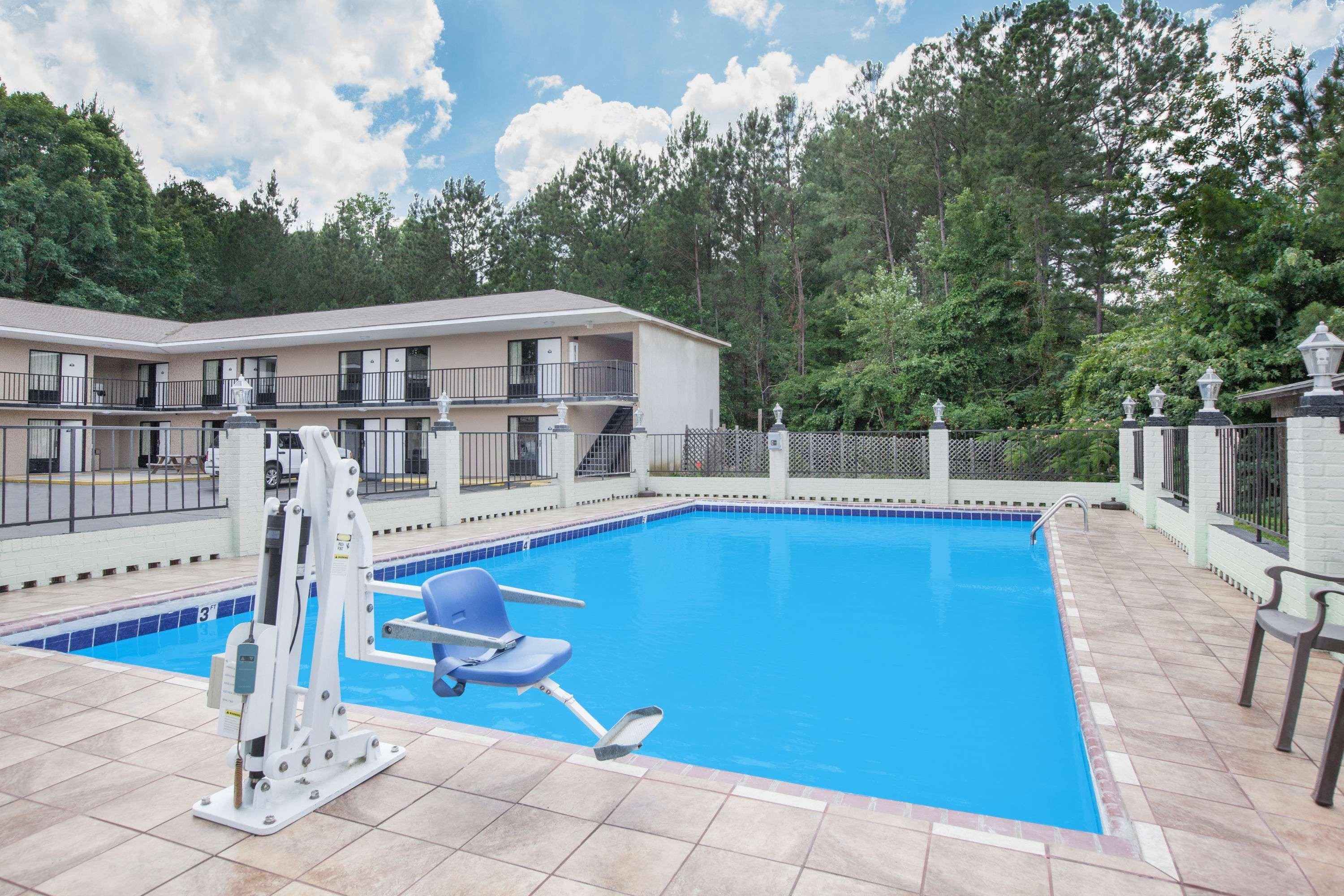Days Inn By Wyndham Newton Ms I-20 Экстерьер фото