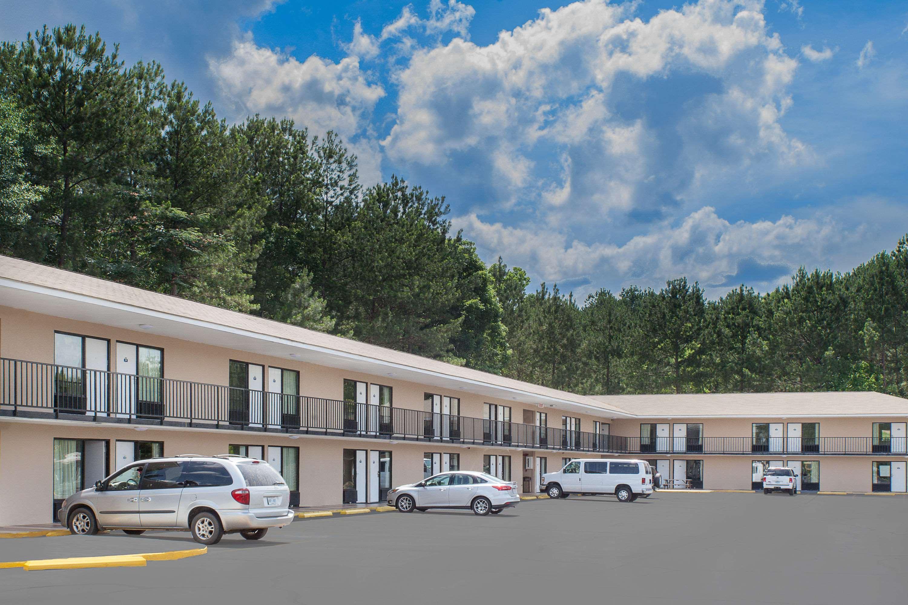 Days Inn By Wyndham Newton Ms I-20 Экстерьер фото